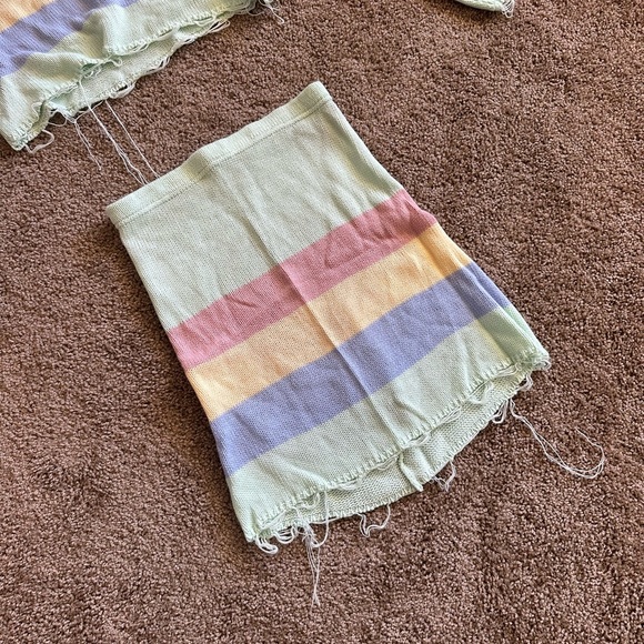 Distressed Two Piece Set - Picture 3 of 4